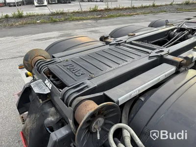 SÅLD Direktförsäljning VIA DNB Tridemväxlare Mercedes-Benz Arocs 3758 -2023 | JOAB 24 ton | Plogutrustad