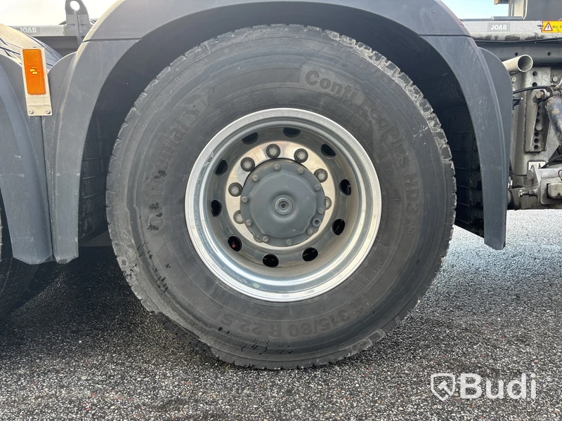 SÅLD Direktförsäljning VIA DNB Tridemväxlare Mercedes-Benz Arocs 3758 -2023 | JOAB 24 ton | Plogutrustad