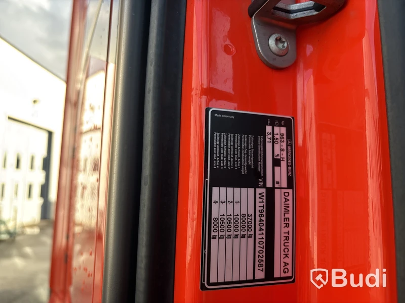 SÅLD Direktförsäljning VIA DNB Tridemväxlare Mercedes-Benz Arocs 3758 -2023 | JOAB 24 ton | Plogutrustad