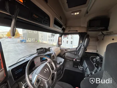 SÅLD Direktförsäljning VIA DNB Tridemväxlare Mercedes-Benz Arocs 3758 -2023 | JOAB 24 ton | Plogutrustad