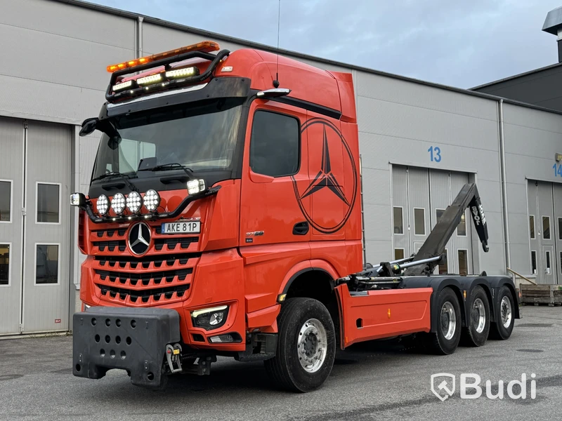 SÅLD Direktförsäljning VIA DNB Tridemväxlare Mercedes-Benz Arocs 3758 -2023 | JOAB 24 ton | Plogutrustad