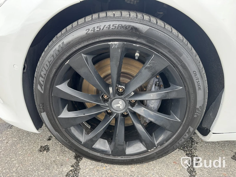Tesla Model S Long Range AWD -2019 | Nytt batteri