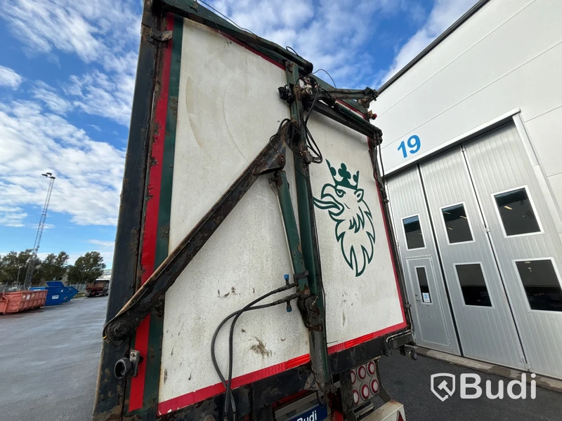 Flisbilsekipage Scania R490 LB 6X2 MNB -2015 | Reparationsobjekt med tillhörande flissläp DGG094