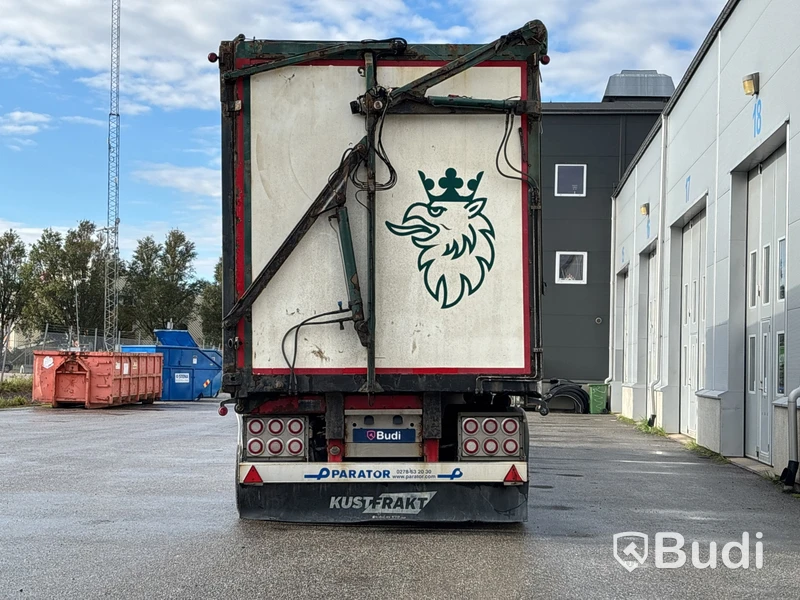 Flisbilsekipage Scania R490 LB 6X2 MNB -2015 | Reparationsobjekt med tillhörande flissläp DGG094