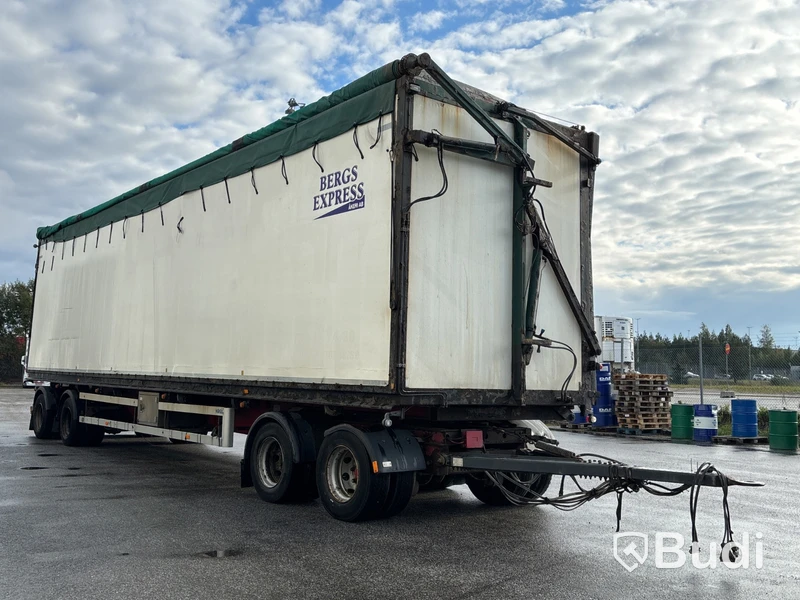 Flisbilsekipage Scania R490 LB 6X2 MNB -2015 | Reparationsobjekt med tillhörande flissläp DGG094