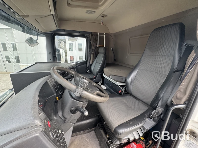 Flisbilsekipage Scania R490 LB 6X2 MNB -2015 | Reparationsobjekt med tillhörande flissläp DGG094