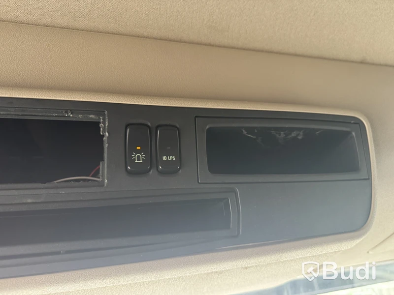 Flisbilsekipage Scania R490 LB 6X2 MNB -2015 | Reparationsobjekt med tillhörande flissläp DGG094