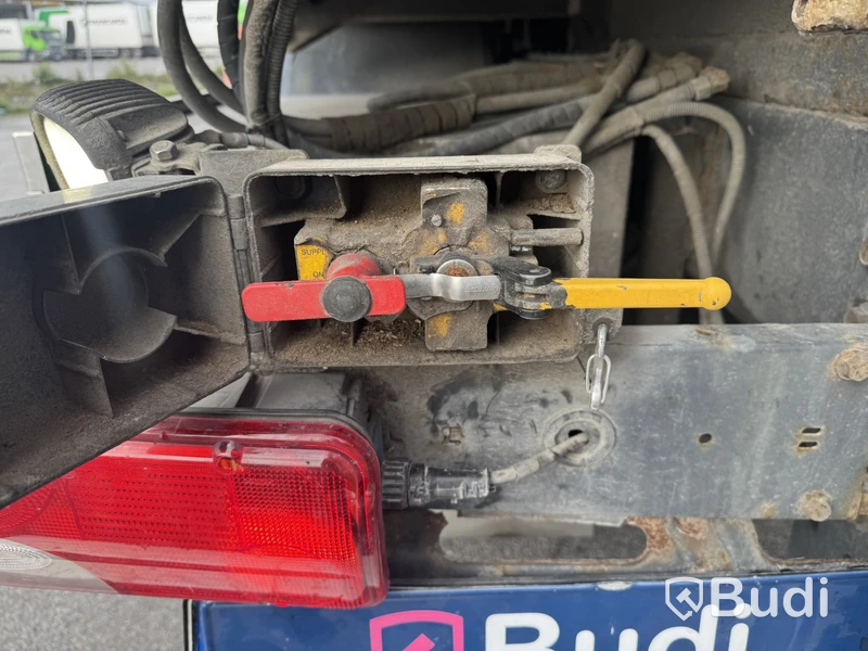 Flisbilsekipage Scania R490 LB 6X2 MNB -2015 | Reparationsobjekt med tillhörande flissläp DGG094