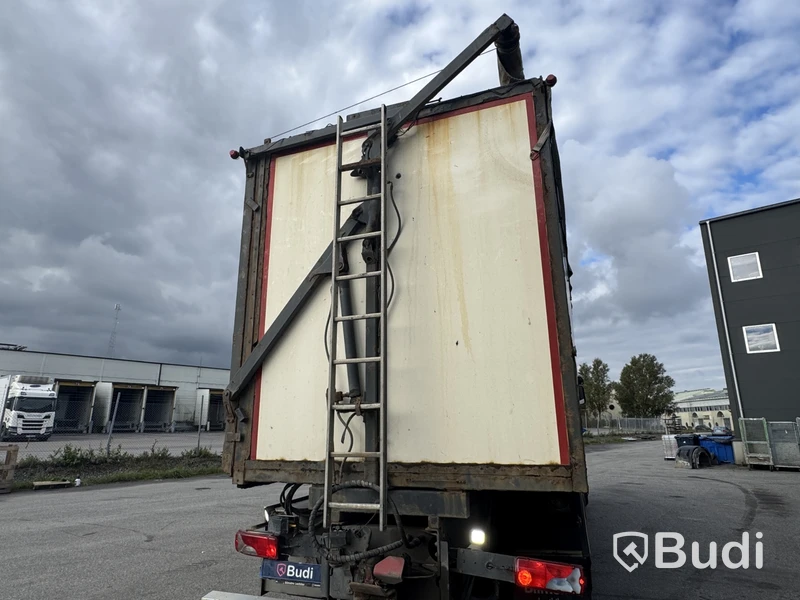 Flisbilsekipage Scania R490 LB 6X2 MNB -2015 | Reparationsobjekt med tillhörande flissläp DGG094