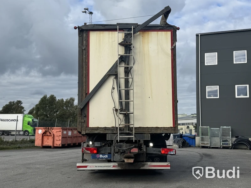 Flisbilsekipage Scania R490 LB 6X2 MNB -2015 | Reparationsobjekt med tillhörande flissläp DGG094