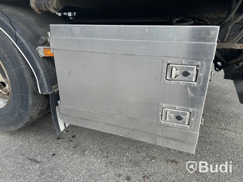 Flisbilsekipage Scania R490 LB 6X2 MNB -2015 | Reparationsobjekt med tillhörande flissläp DGG094