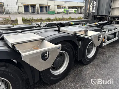 Tridemväxlare Mercedes-Benz Arocs 3751 -2023 | JOAB 24 ton | Plogutrustad