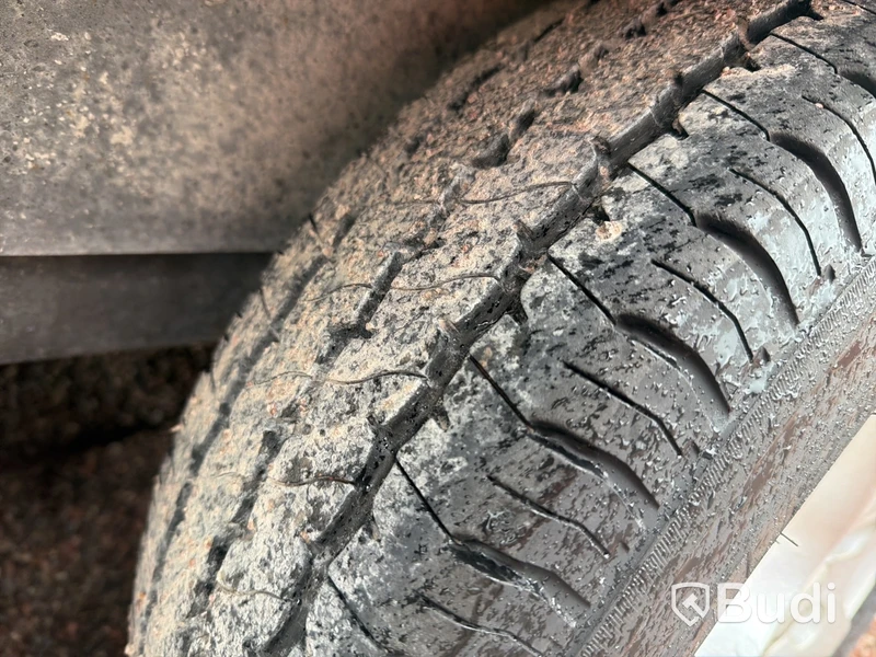 Biltransportsläp BCW - 2000 kg – Dubbelaxlad – Besiktigad