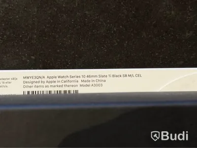 Apple Watch Series 10, 46 mm, titan, svart sportband