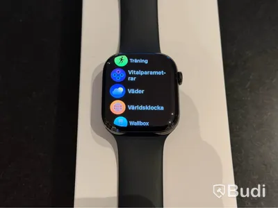 Apple Watch Series 10, 46 mm, titan, svart sportband