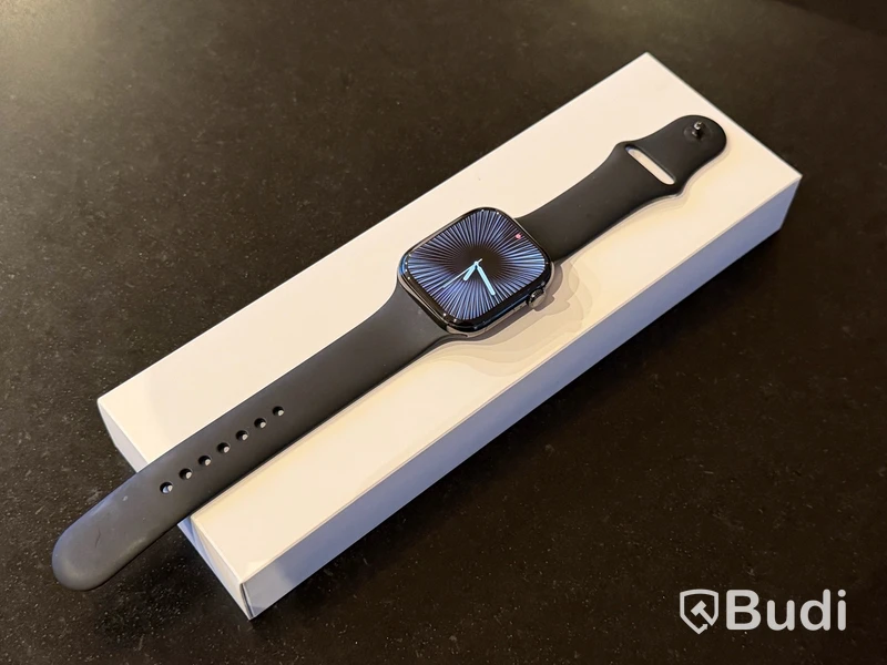 Apple Watch Series 10, 46 mm, titan, svart sportband