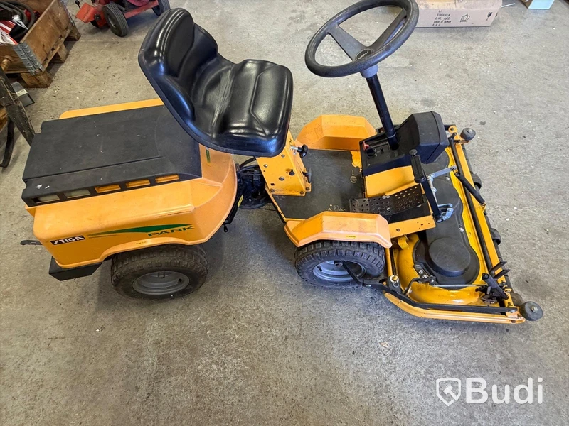 Ride-on lawn mower, Stiga Park P401