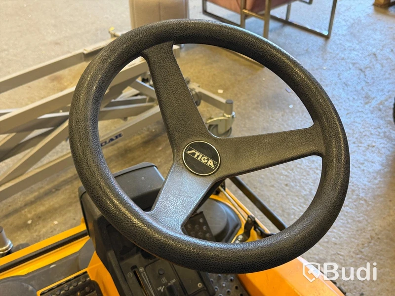 Ride-on lawn mower, Stiga Park P401