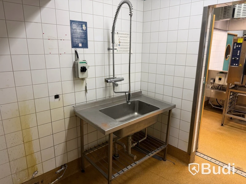 Rostfri bänk med vask, ink blandare