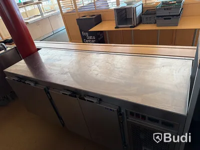 Kylbänk / Arbetsbänk kyl – Rostfri storköksbänk 200 cm (centralkyla)