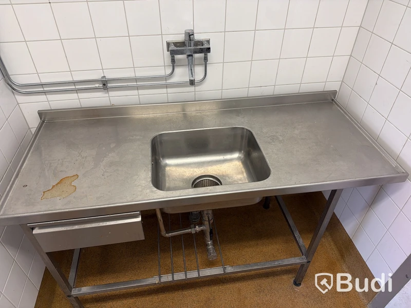 Rostfri bänk med vask, ink blandare