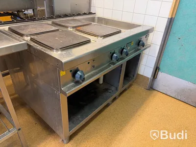 Storköksspis Zanussi V800 med vattenbad – 4 plattor