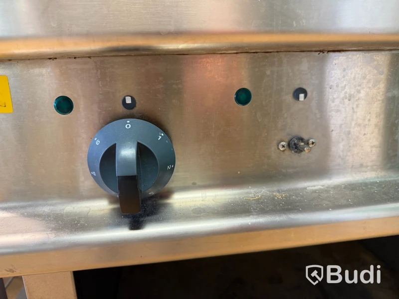 Storköksspis Zanussi V800 med vattenbad – 4 plattor