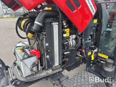 Kompakttraktor Massey Ferguson 1740 -2023 | Plog och sandspridare