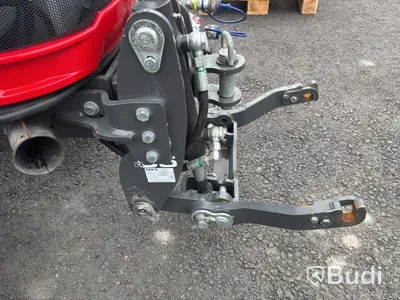 Kompakttraktor Massey Ferguson 1740 -2023 | Plog och sandspridare