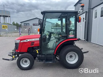 Kompakttraktor Massey Ferguson 1740 -2023 | Plog och sandspridare