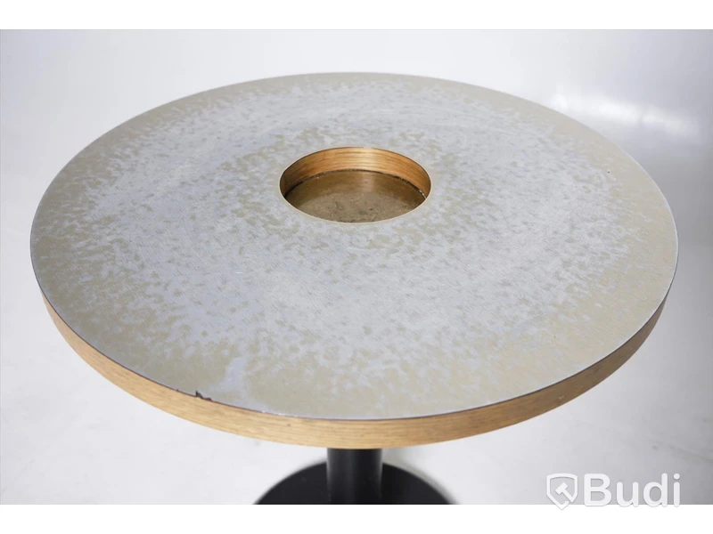 Runt kafebord/soffbord.