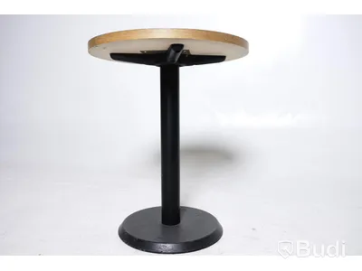Runt kafebord/soffbord.