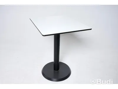 Kafebord/Utebord i vit topp.
