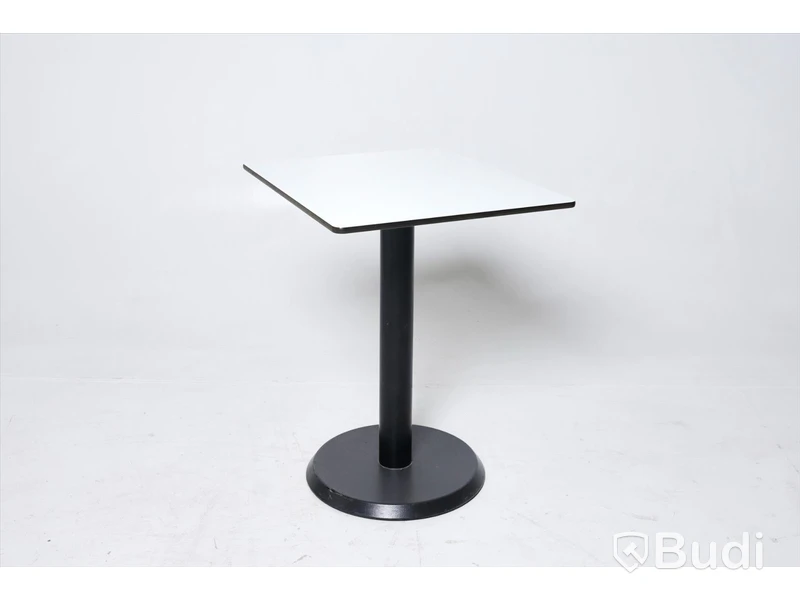 Kafebord/Utebord i vit topp.