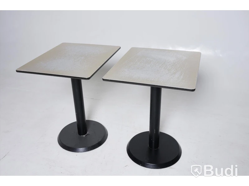 Kafebord 2 st med slipad toppskiva.