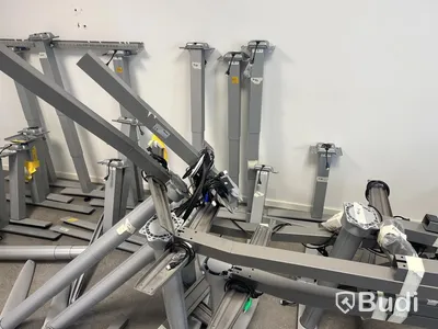 Stor samling höj och sänkbara bord