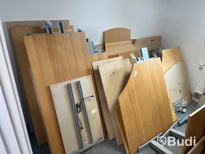 Stor samling höj och sänkbara bord