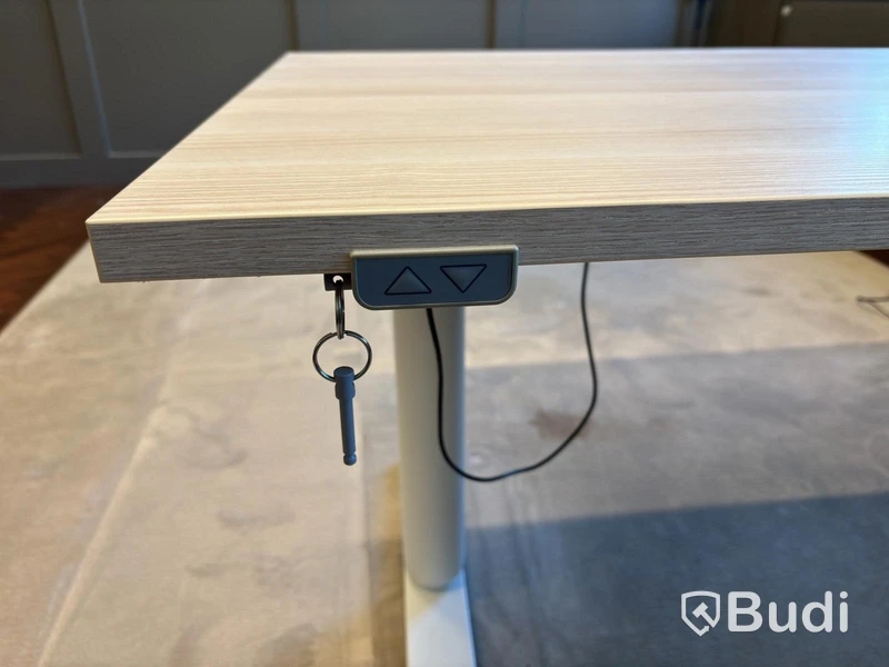 Höj- och sänkbart skrivbord Ikea