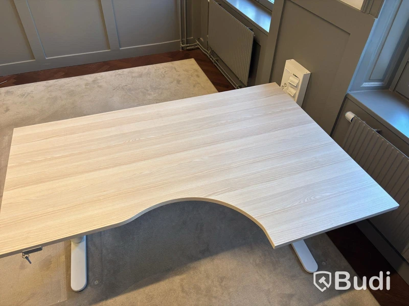Höj- och sänkbart skrivbord Ikea