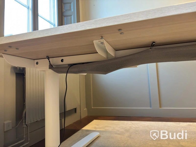 Höj- och sänkbart skrivbord Ikea