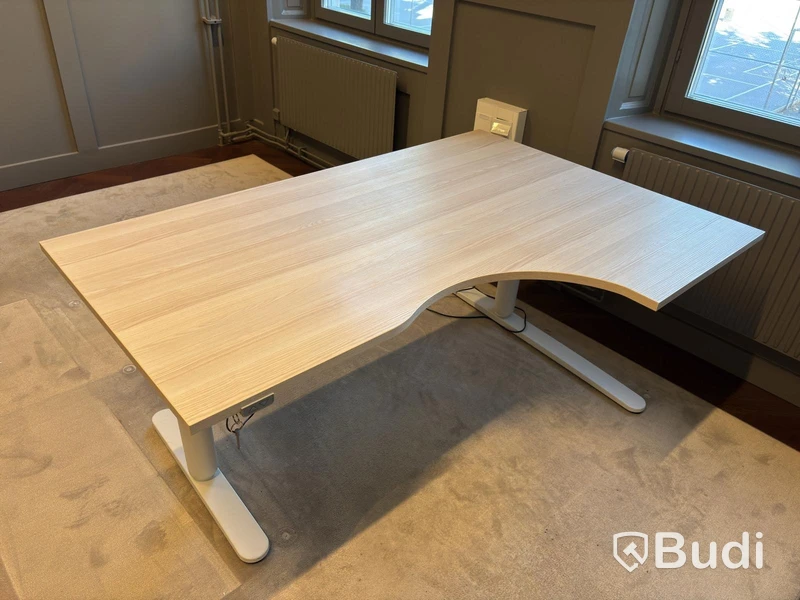 Höj- och sänkbart skrivbord Ikea