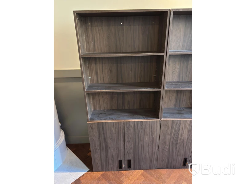 3 Cabinets