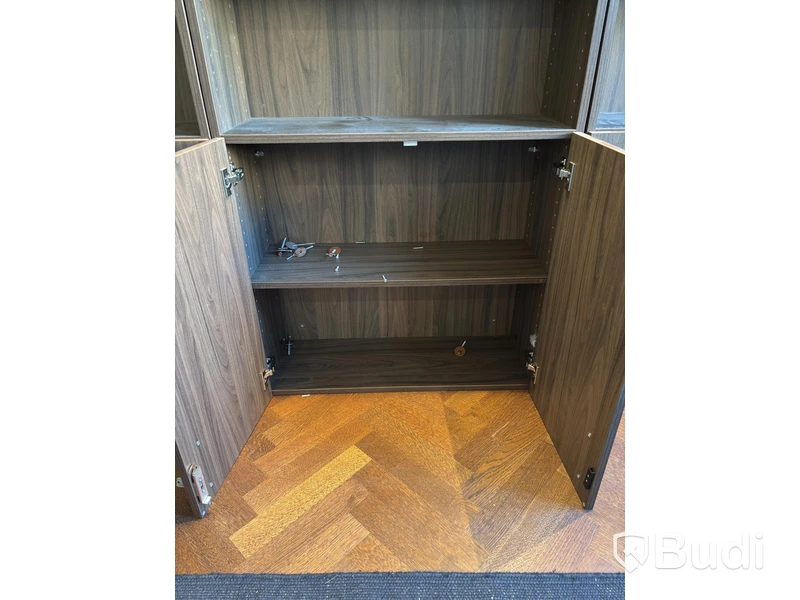 3 Cabinets