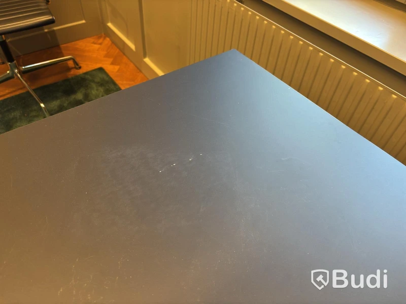 Edsbyn height-adjustable desk