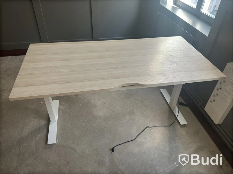 Höj- och sänkbart Skrivbord ergo inkl. Byrå och hylla