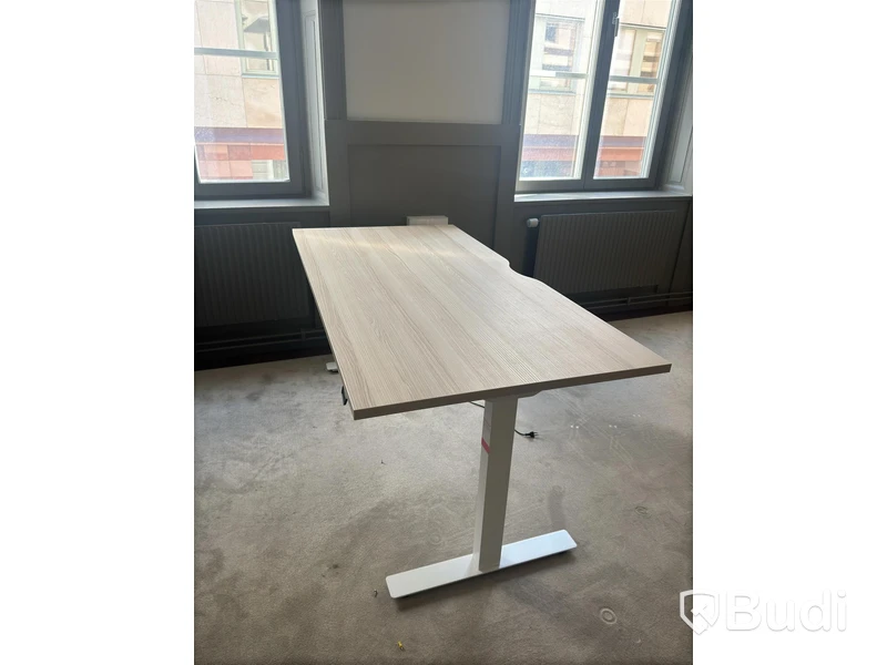 Höj- och sänkbart Skrivbord ergo inkl. Byrå och hylla