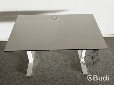 Skrivbord, höj- och sänkbart