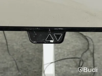Skrivbord, höj- och sänkbart