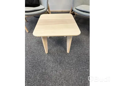 Kontorsmöblemang och inredningsdetaljer