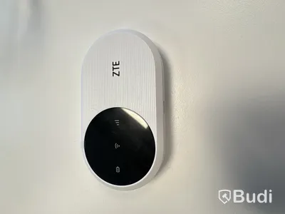 Konferenspaket, LG TV och Logitech videokonferensutrustning